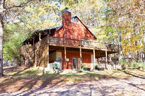 A home in Murrayville