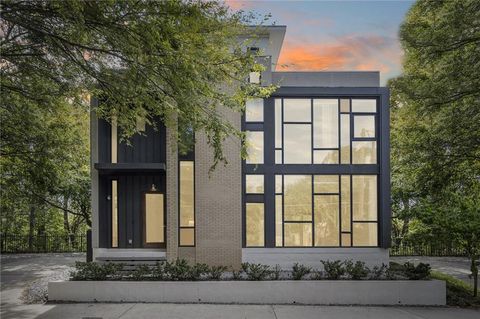 Photo of 575 Highland Avenue NE, Atlanta, GA 30312 (MLS # 7655603)