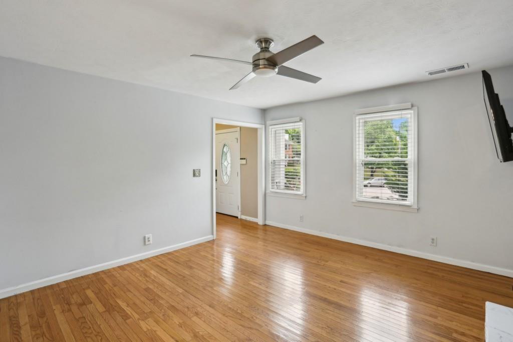 300 Summer Pond Trail, Lawrenceville, Georgia image 10