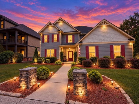 Homes For Sale - 622 Mallard Cove<br/> Loganville, GA 30052