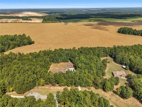 Homes For Sale - 106 Big Buck Court<br/> Butts County, Jackson, GA 30233