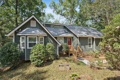 Homes For Sale - 98 Geraldine Drive<br/> Smyrna, GA 30082