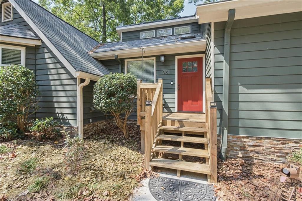 98 Geraldine Drive SE