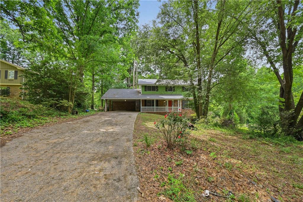 1767 Grandeus Lane