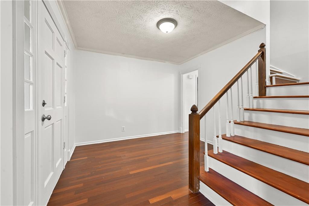 1767 Grandeus Lane