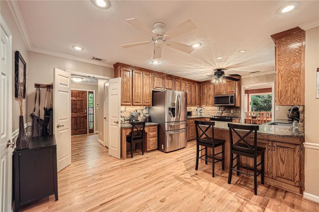507 Falls Way, Woodstock, Georgia image 10