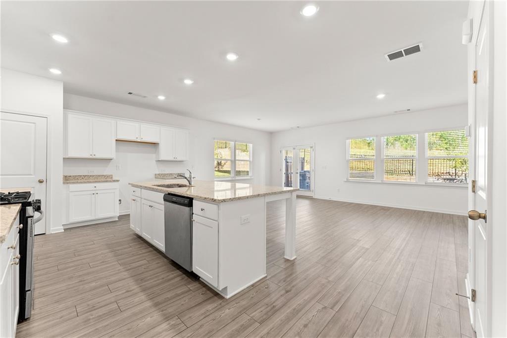 1042 Edwin Lane
