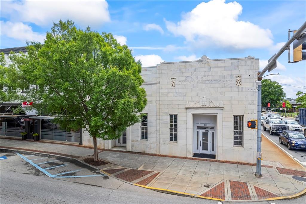 100 N Broad Street