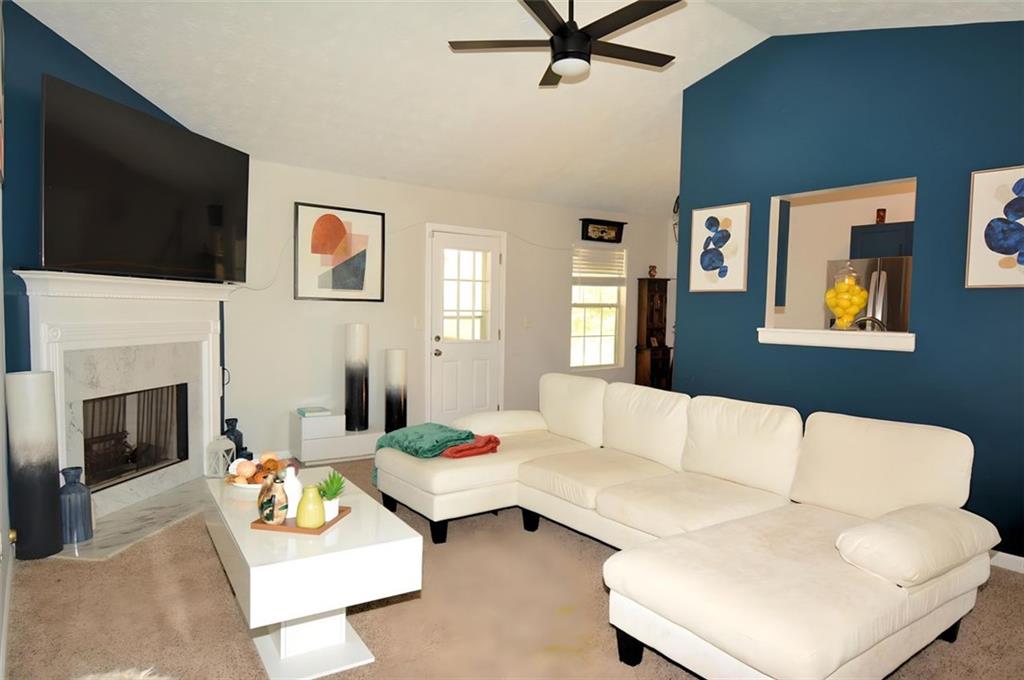 2176 Cold Springs Circle, Lithonia, Georgia image 4
