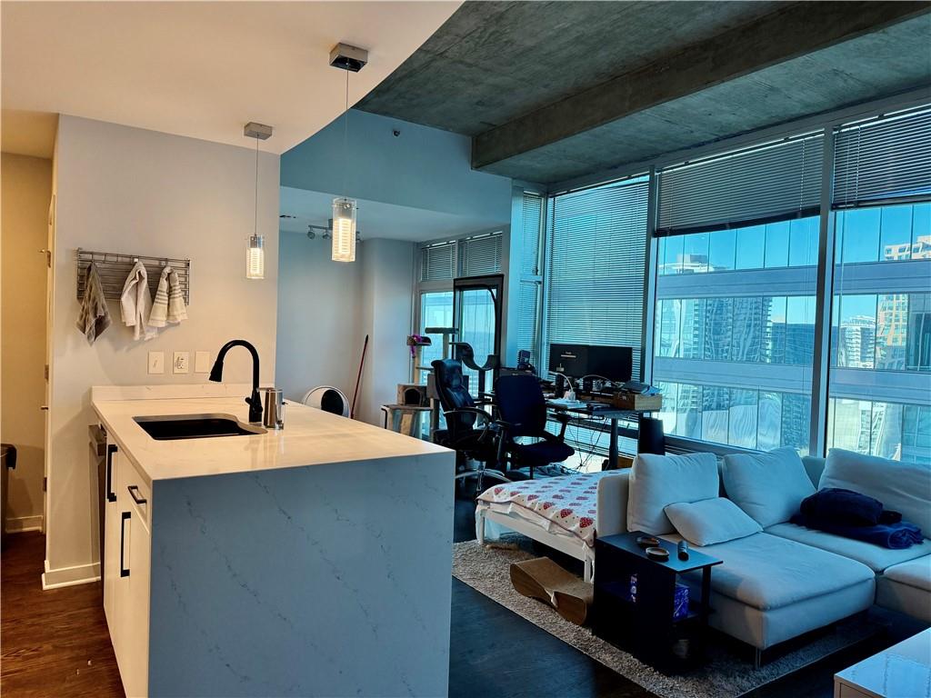 923 Peachtree Street NE 1638