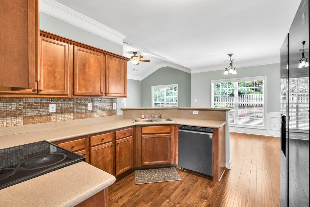 4371 Shag Bark Trail