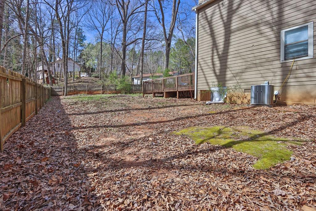 585 Lake Drive, Snellville, Georgia image 20