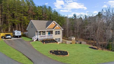 Homes For Sale - 255 Silas Road<br/> Dahlonega, GA 30533