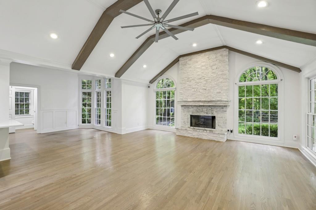 1905 Gainsborough Drive