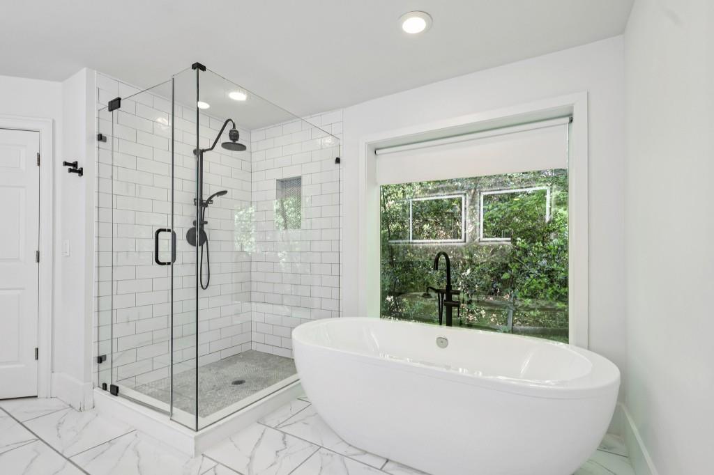 1905 Gainsborough Drive
