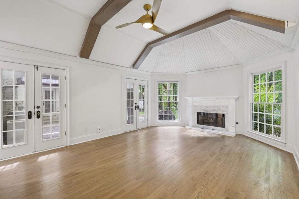1905 Gainsborough Drive