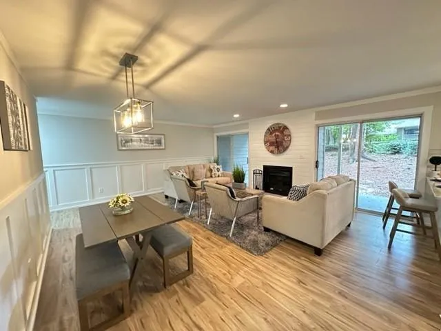 Smyrna, Georgia 30080, United States, 2 Bedrooms Bedrooms, ,2 BathroomsBathrooms,Residential,Active,94818