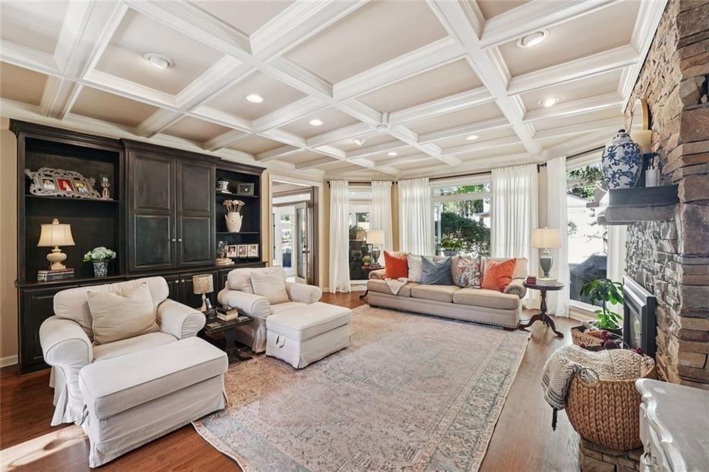 POLO GOLF AND COUNTRY CLUB - Residential