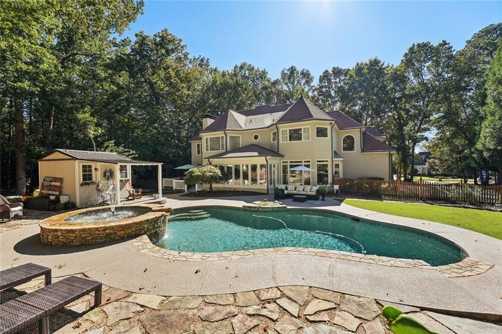POLO GOLF AND COUNTRY CLUB - Residential