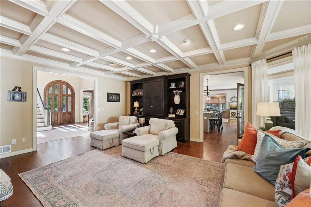 POLO GOLF AND COUNTRY CLUB - Residential