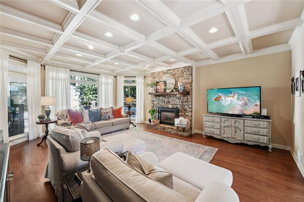 POLO GOLF AND COUNTRY CLUB - Residential