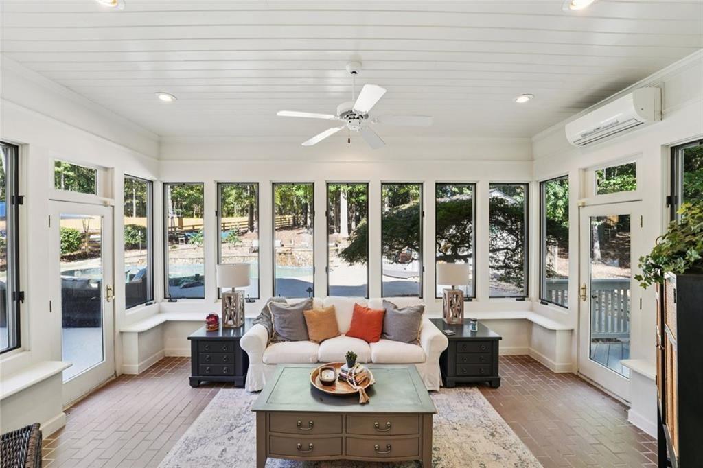 POLO GOLF AND COUNTRY CLUB - Residential