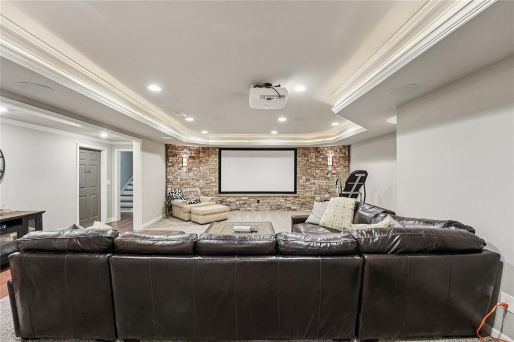 POLO GOLF AND COUNTRY CLUB - Residential