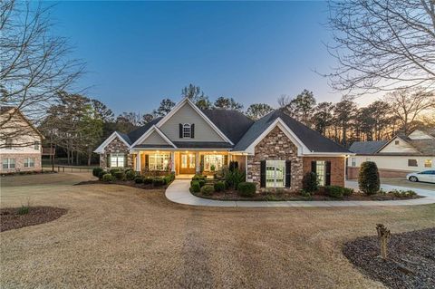 Homes For Sale - 2732 Powell Court<br/> Monroe, GA 30656