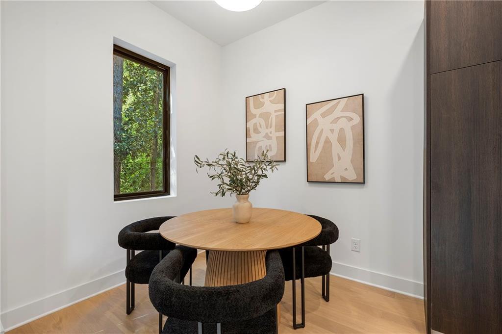 1169 Penny Lane
