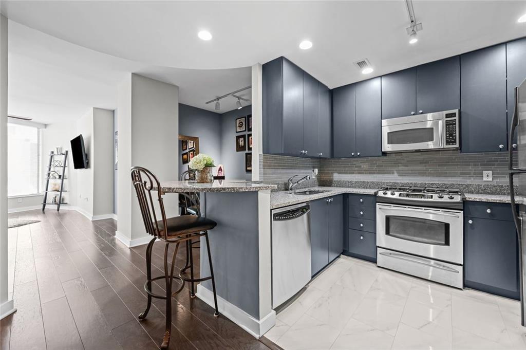 3338 Peachtree Road NE 1105