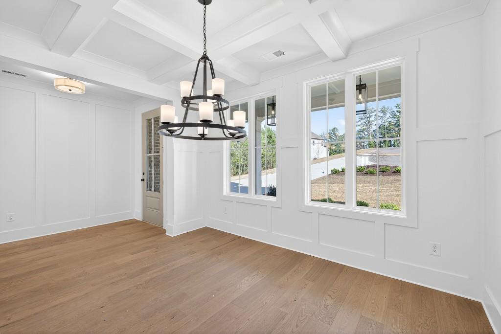 3275 Hilltop Circle