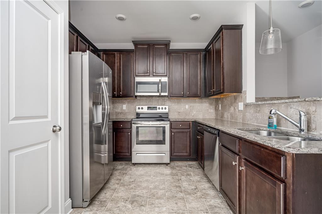 2544 Castellan Drive, Atlanta, Georgia image 10