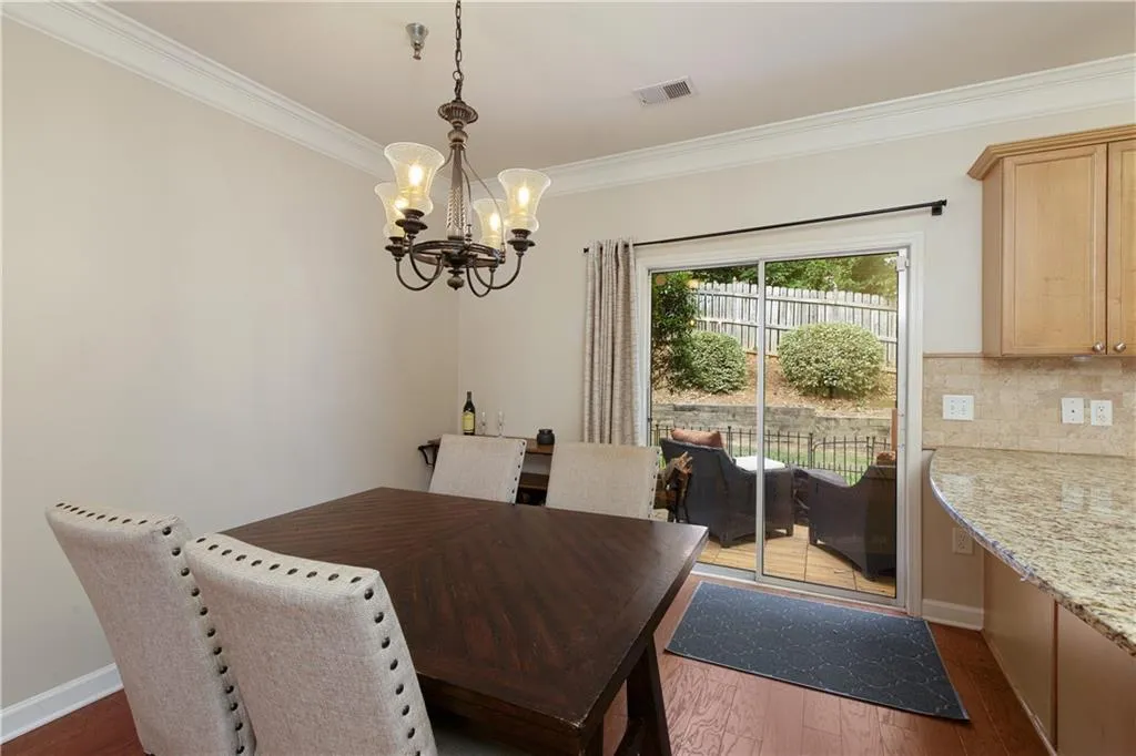 Roswell, Georgia 30076, United States, 2 Bedrooms Bedrooms, ,3 BathroomsBathrooms,Residential,Active,142452