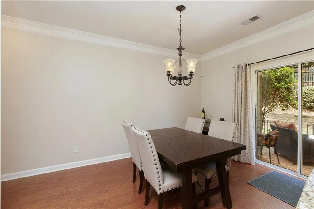 Roswell, Georgia 30076, United States, 2 Bedrooms Bedrooms, ,3 BathroomsBathrooms,Residential,Active,142452