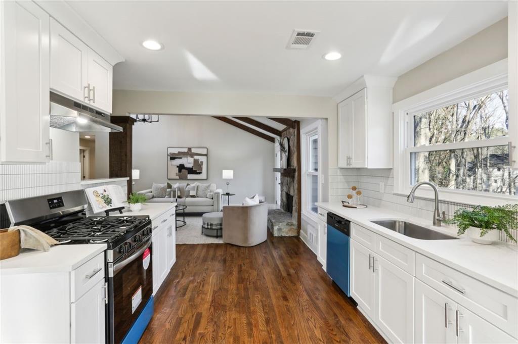 645 Trailmore Place, Roswell, Georgia image 10