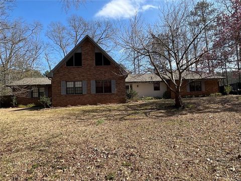 Homes For Sale - 110 Sandy Drive<br/> Stockbridge, GA 30281