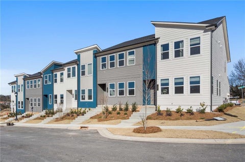 Townhouse For Sale - 1560 Driggs Drive<br/> Fulton County, Atlanta, GA 30318