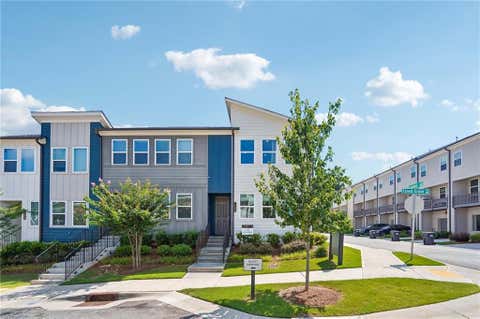 Townhouse For Sale - 1560 Driggs Drive<br/> Atlanta, GA 30318