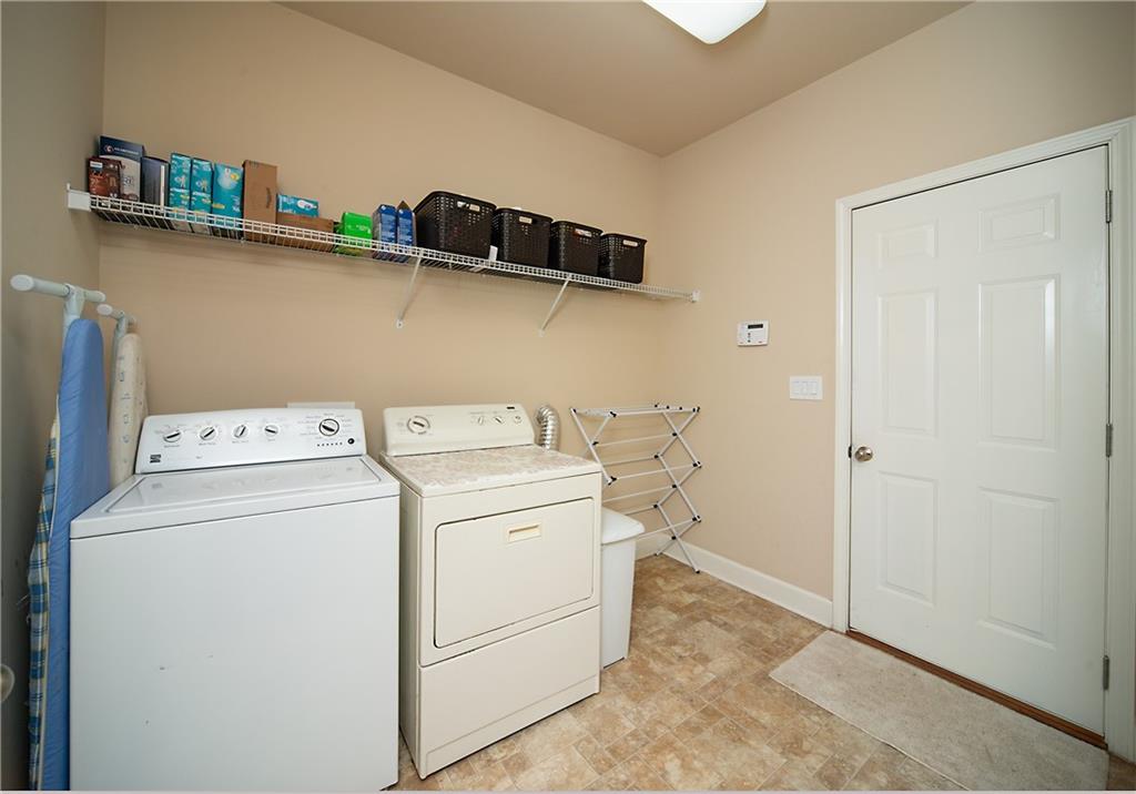 2557 Staunton Drive, Duluth, Georgia image 40