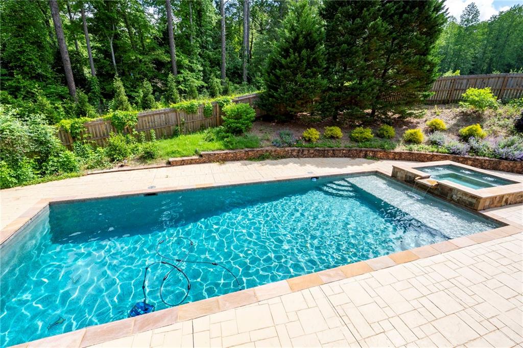 355 Clark Creek Pass