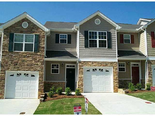 UPGRADES THRU-OUT CROWN MOULDING, STAINLESS STEEL APPLIANCES, CUSTOM PAINT AND CARPET, MAPLE CABINETS, THREE SPACIOUS BEDROOMS SEPARATE DINING ROOM STACKED-STONE FIREPLACE W/GAS LOGS BUILDER PAYS 1,500 IN C/COST OR WASHER,DRYER,REFRIGERATOR POOL COMMUNITY