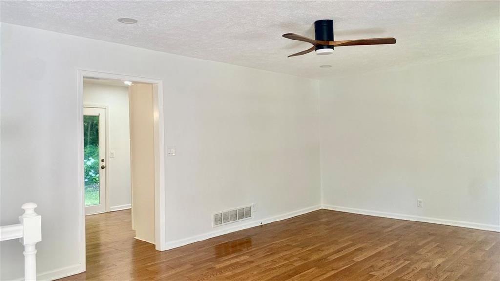 1807 Merry Oak Road SW