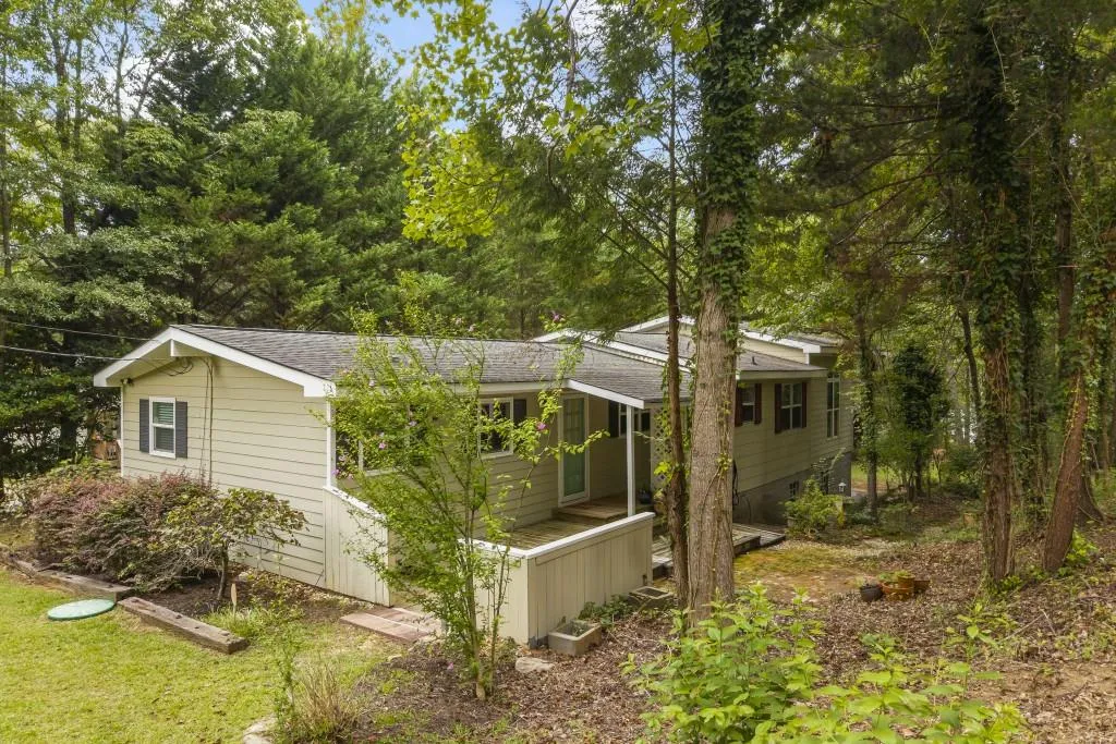 Lavonia, Georgia 30553, United States, 3 Bedrooms Bedrooms, ,2 BathroomsBathrooms,Residential,Pending,204257