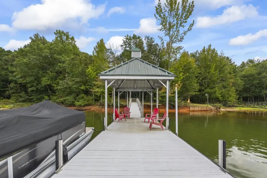 Lavonia, Georgia 30553, United States, 3 Bedrooms Bedrooms, ,2 BathroomsBathrooms,Residential,Pending,204257