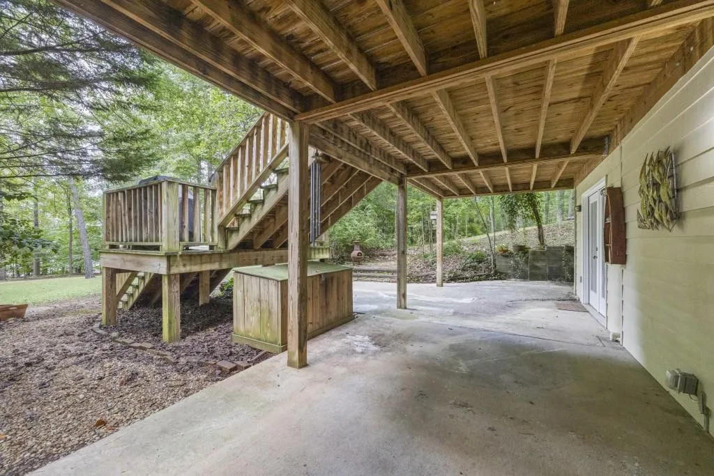 Lavonia, Georgia 30553, United States, 3 Bedrooms Bedrooms, ,2 BathroomsBathrooms,Residential,Pending,204257