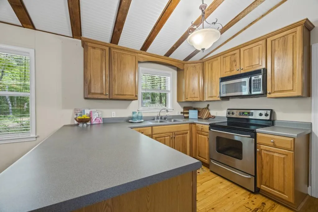 Lavonia, Georgia 30553, United States, 3 Bedrooms Bedrooms, ,2 BathroomsBathrooms,Residential,Pending,204257