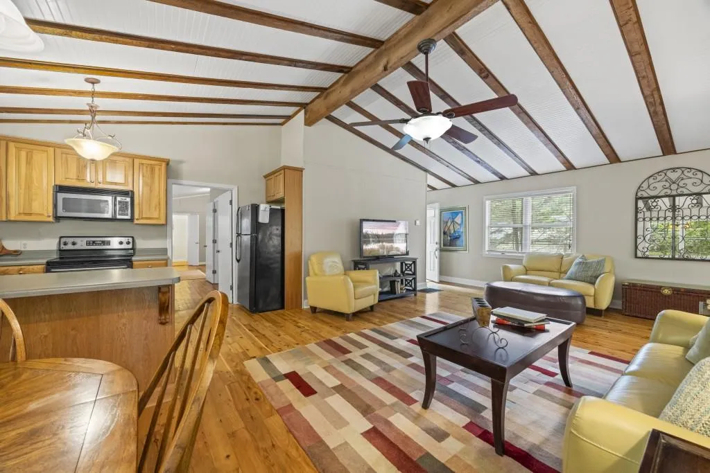 Lavonia, Georgia 30553, United States, 3 Bedrooms Bedrooms, ,2 BathroomsBathrooms,Residential,Pending,204257