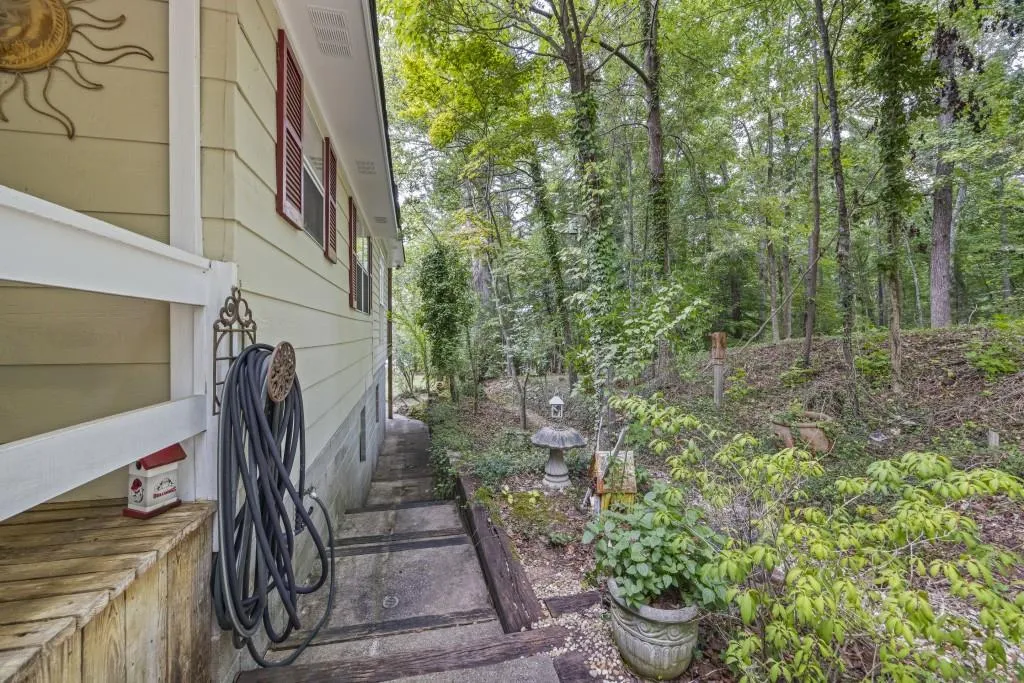 Lavonia, Georgia 30553, United States, 3 Bedrooms Bedrooms, ,2 BathroomsBathrooms,Residential,Pending,204257