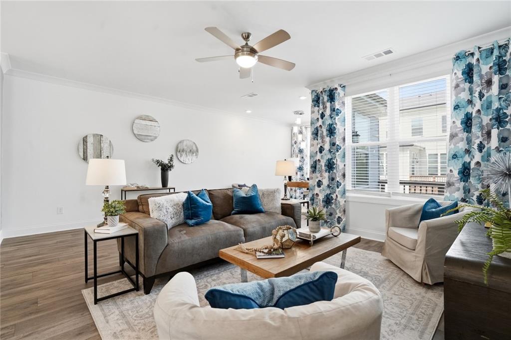 1621 Wellborn Walk