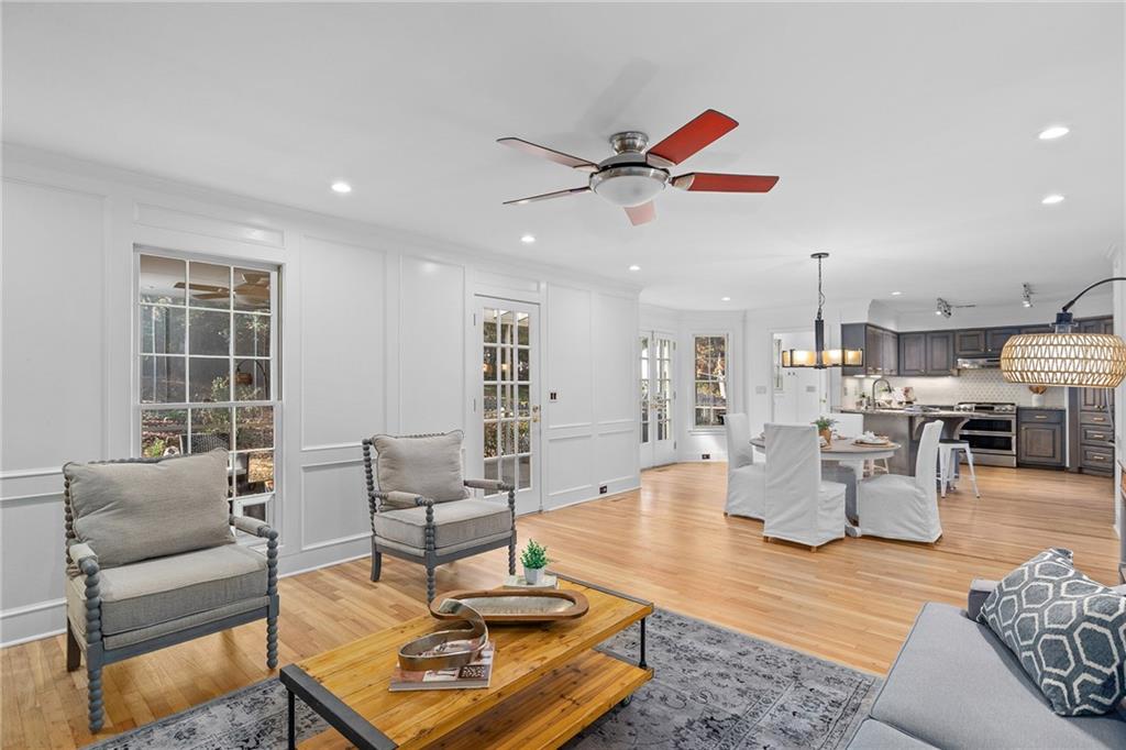 1056 Dunhill Drive SE